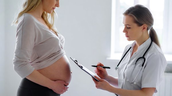 Glaire cervicale en début de grossesse : à quoi s'attendre et comment l'identifier en photo